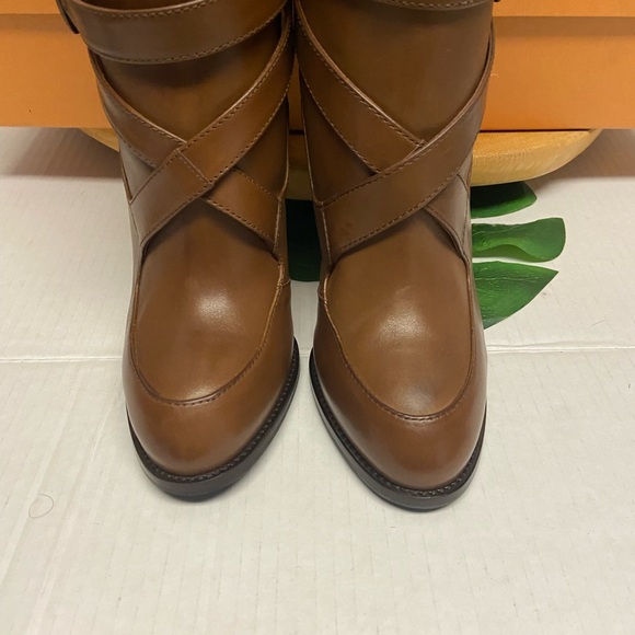 TODS New in Box Stiviletto Leather Heeled Boots - Picture 6 of 9